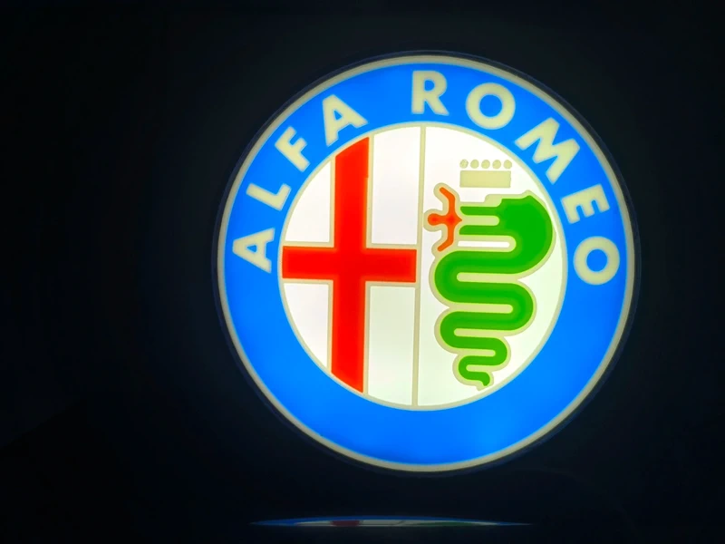 Alfa Romeo 4 cores — imagem 7